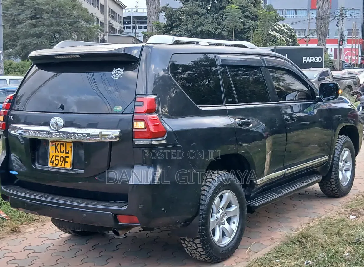 Toyota Land Cruiser Prado 2012 Black