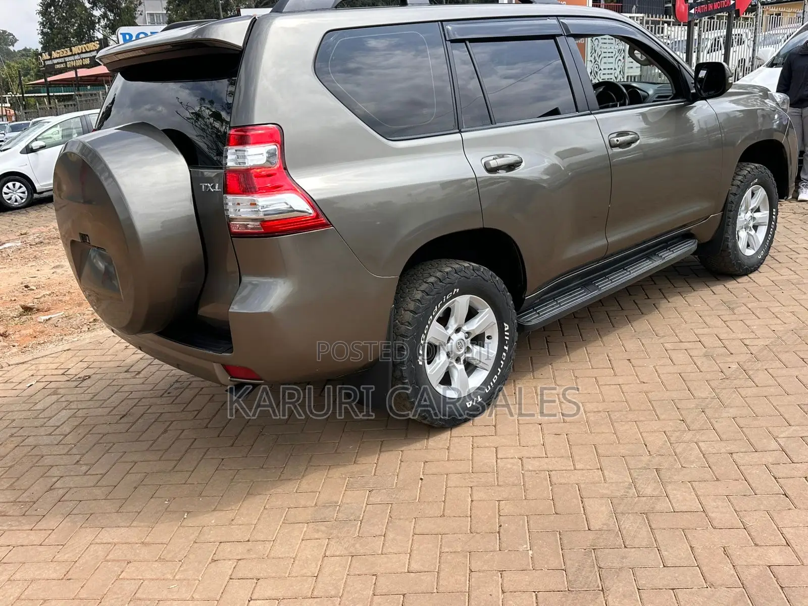 Toyota Land Cruiser Prado 2014 Brown