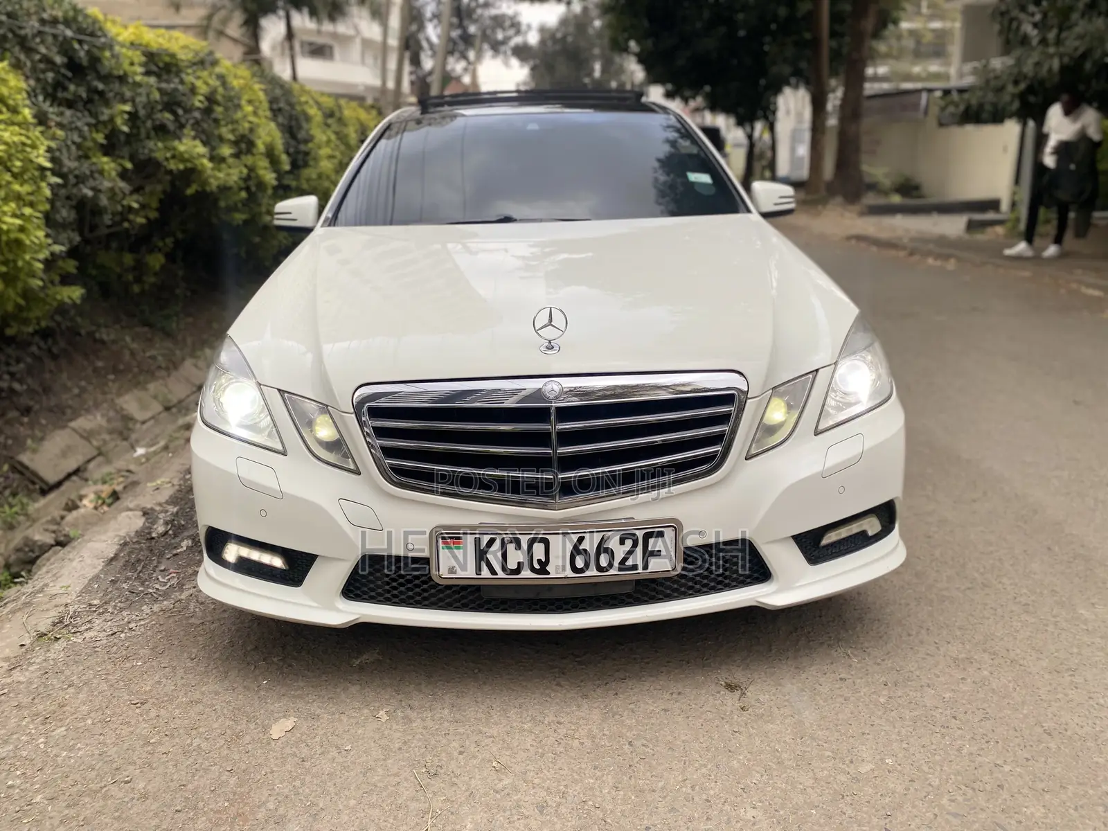 Mercedes-Benz E250 2011 Pearl