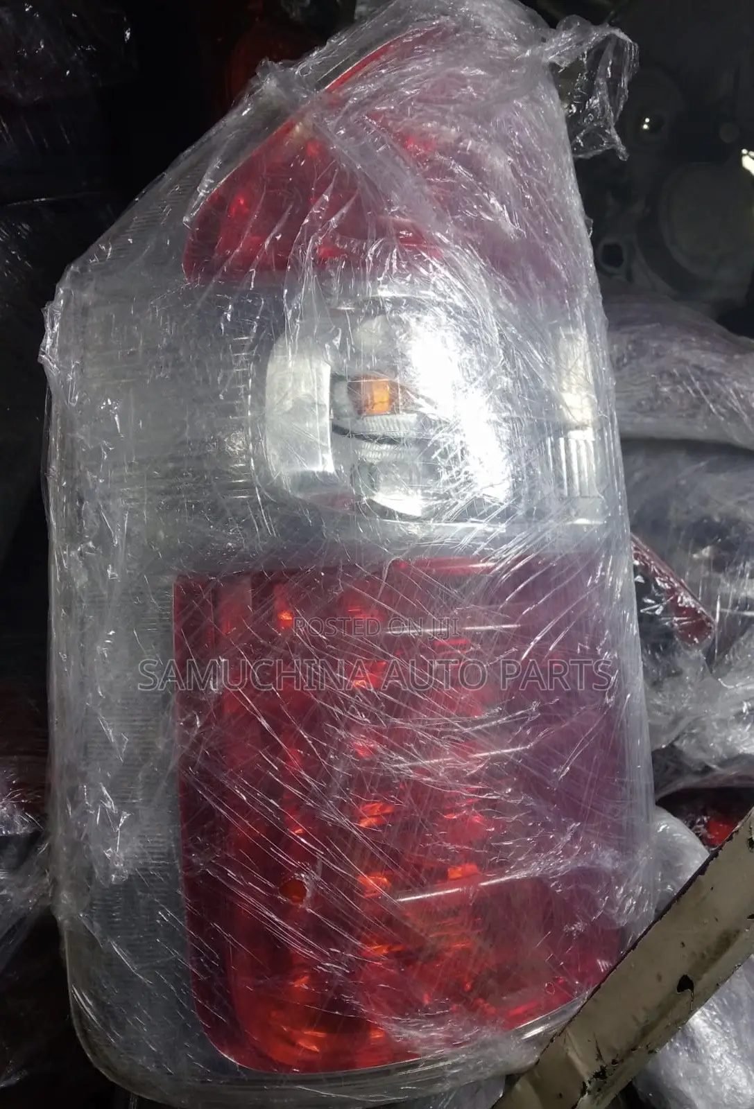 Tail Light Toyota Noah 2008