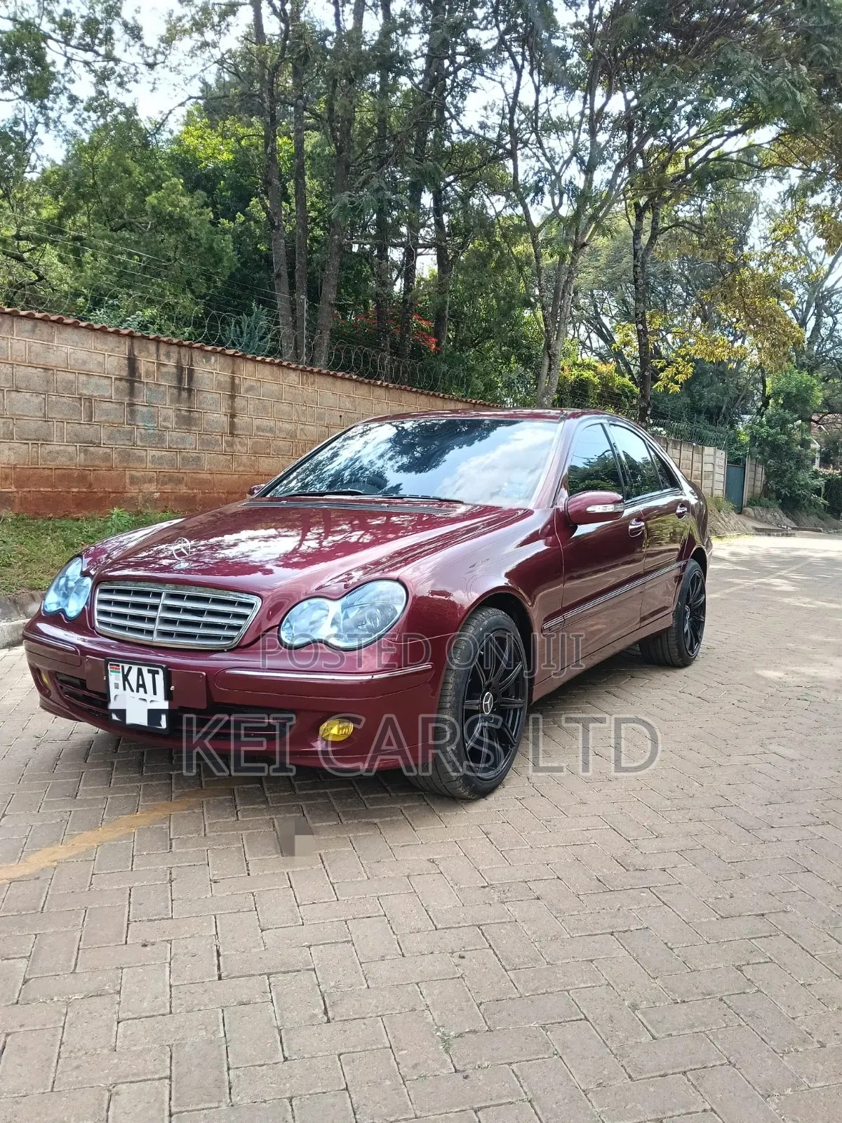 Mercedes-Benz C200 2004 Maroon