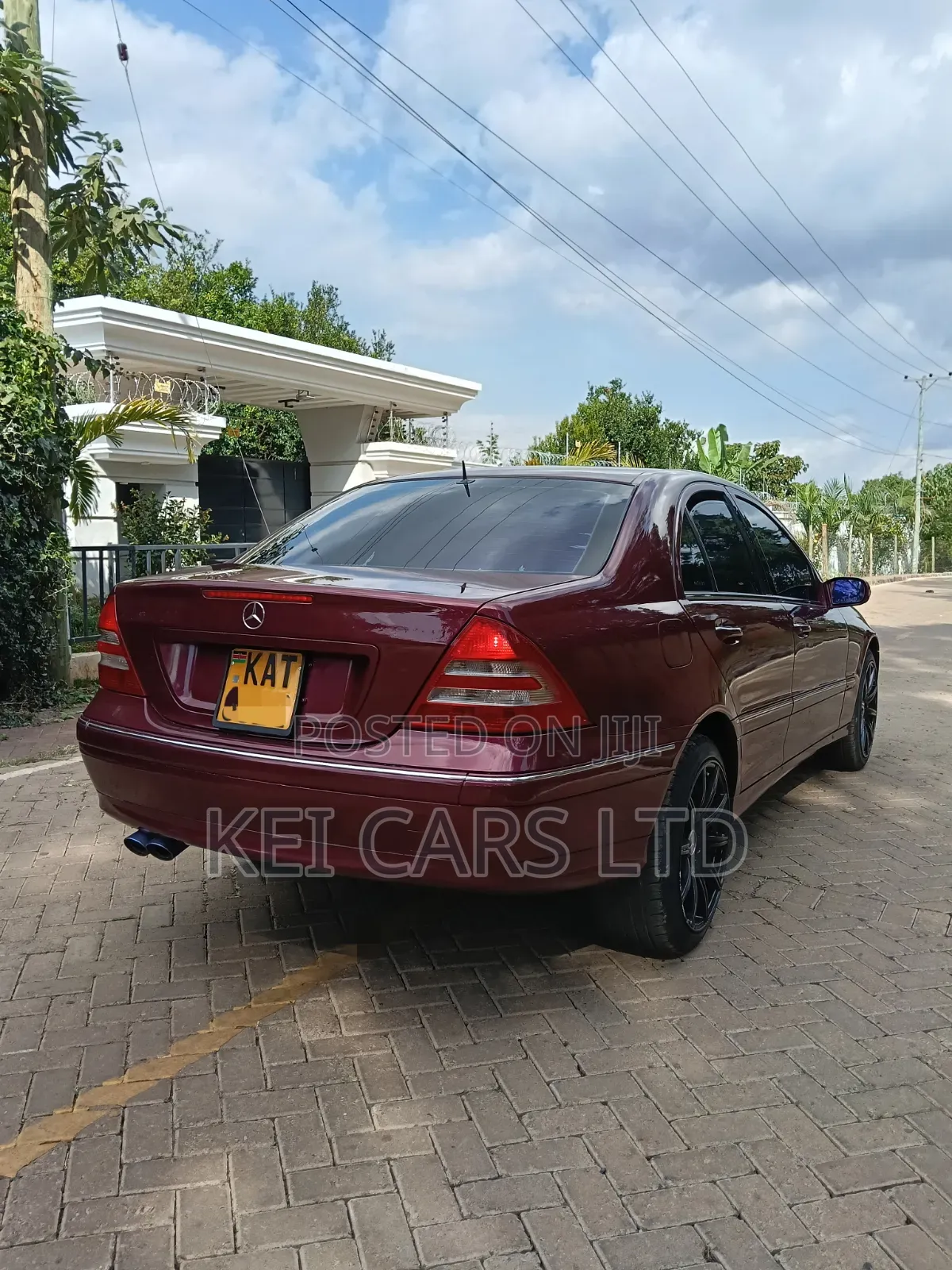 Mercedes-Benz C200 2004 Maroon