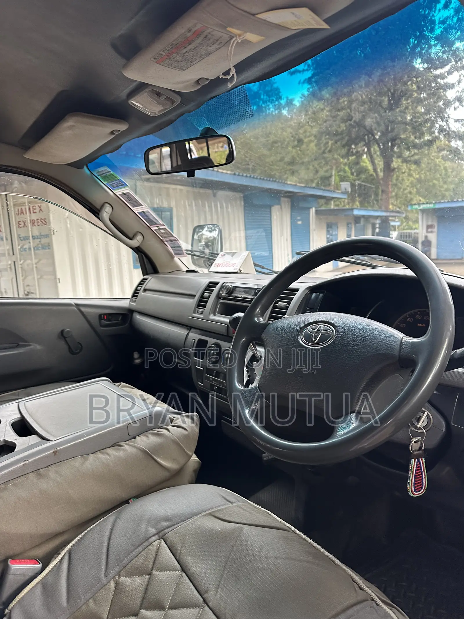 Toyota HiAce 2007 White