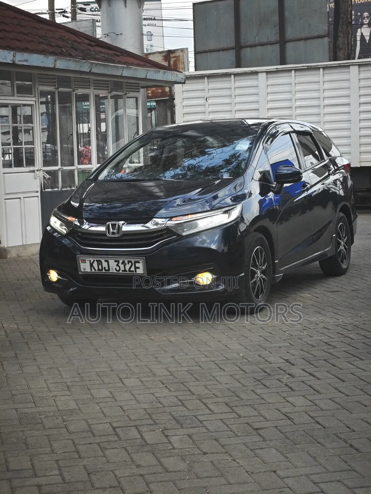 Honda Shuttle 2016 Blue