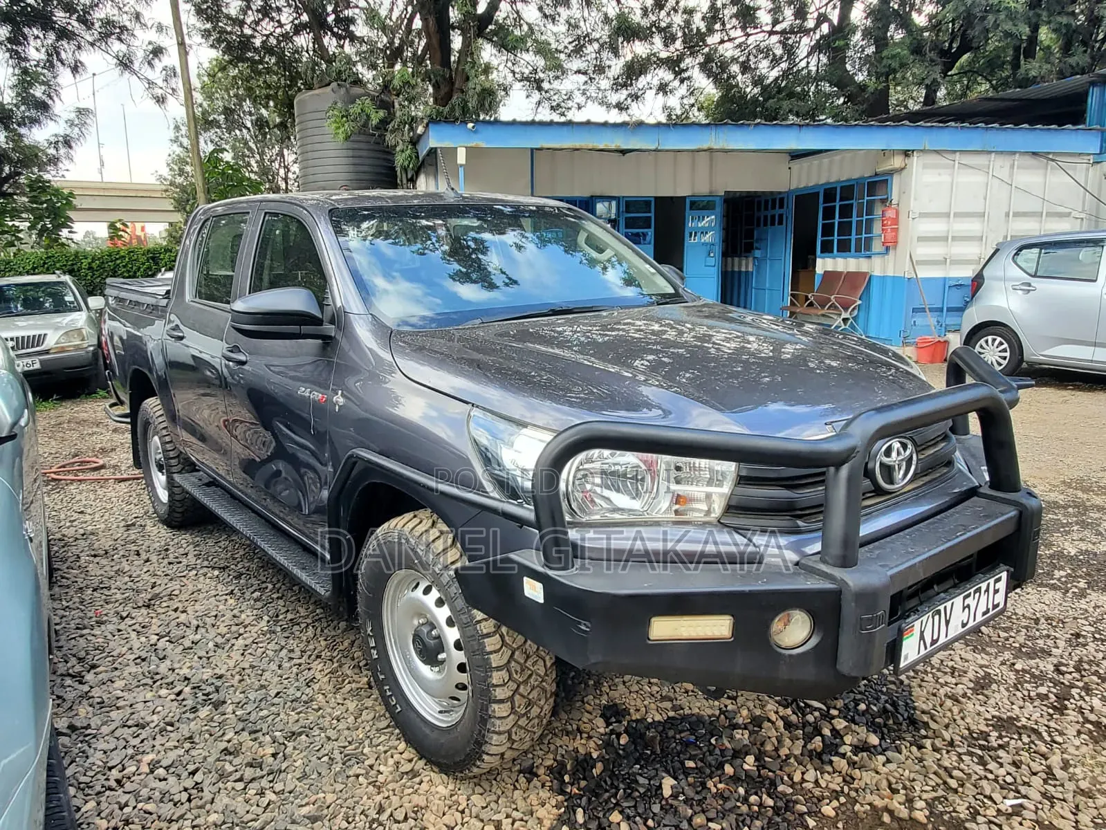 Toyota Hilux 2021 Black