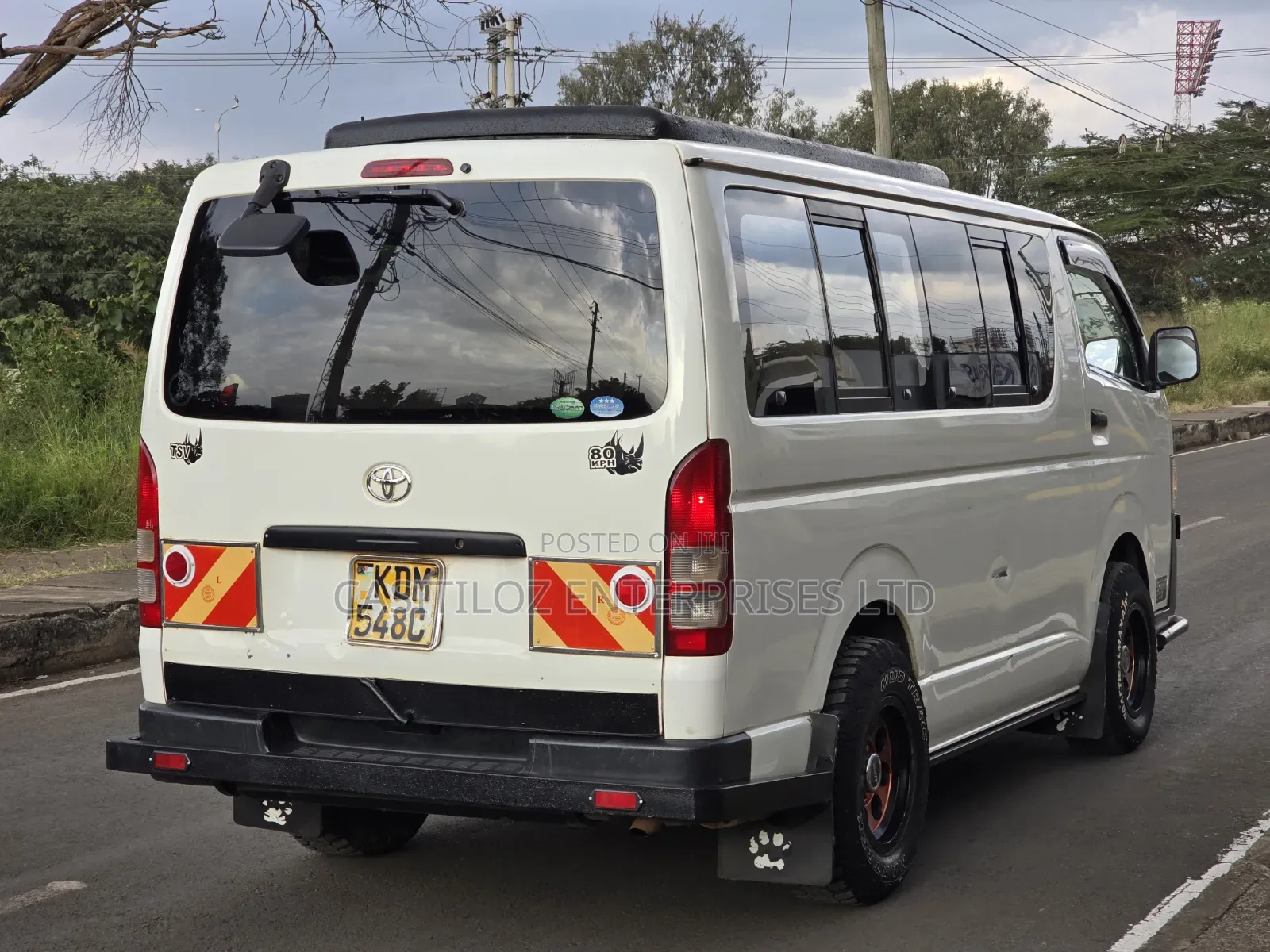 Toyota HiAce 2013 White