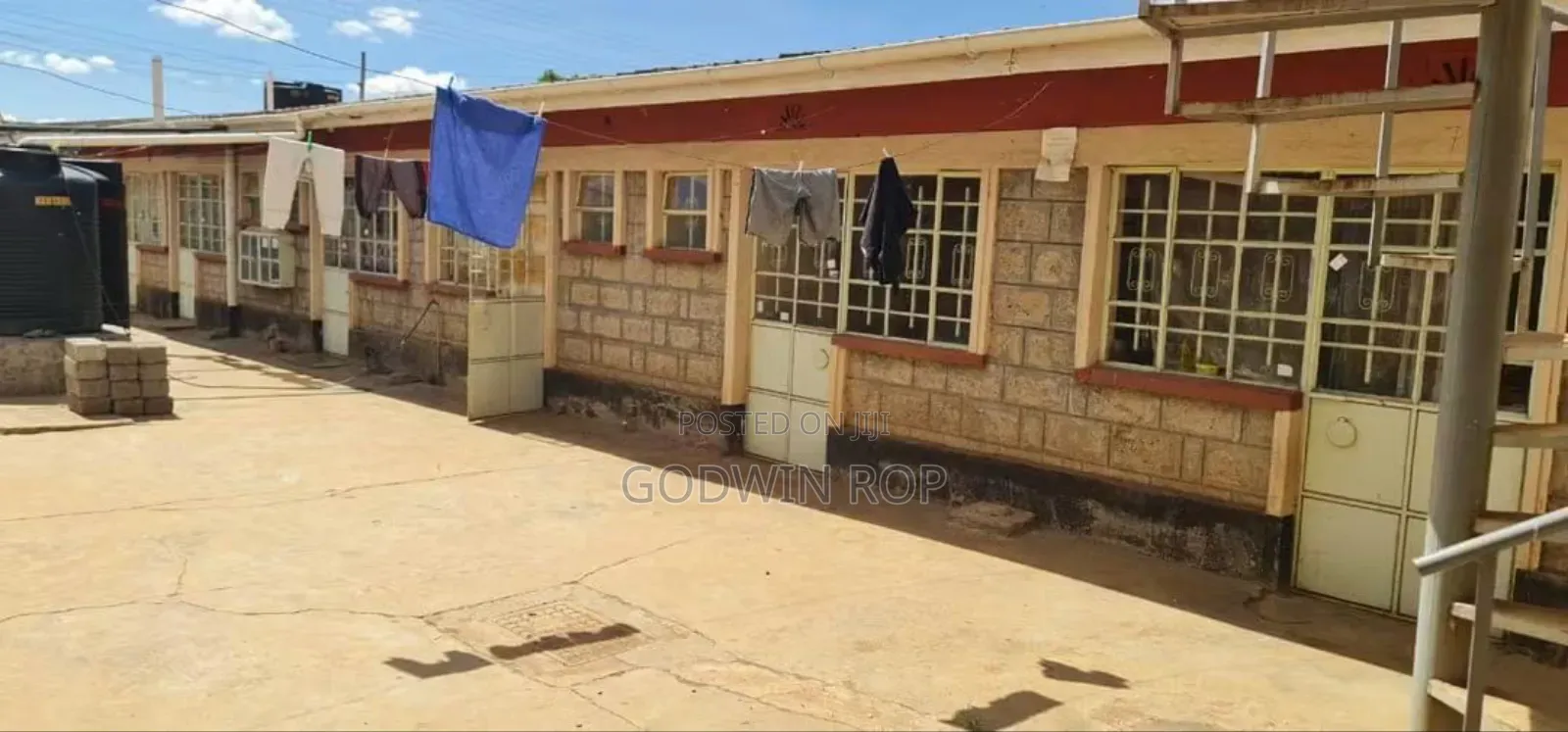 18bdrm Duplex in Sogomo, Kimumu for sale