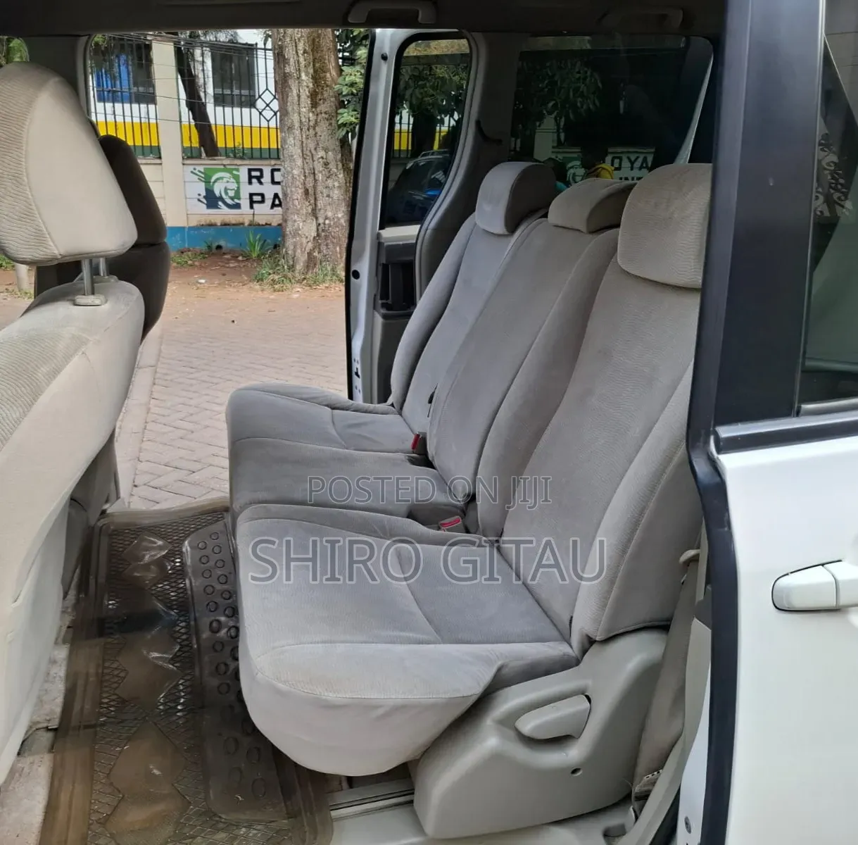 Toyota Noah 2012 White