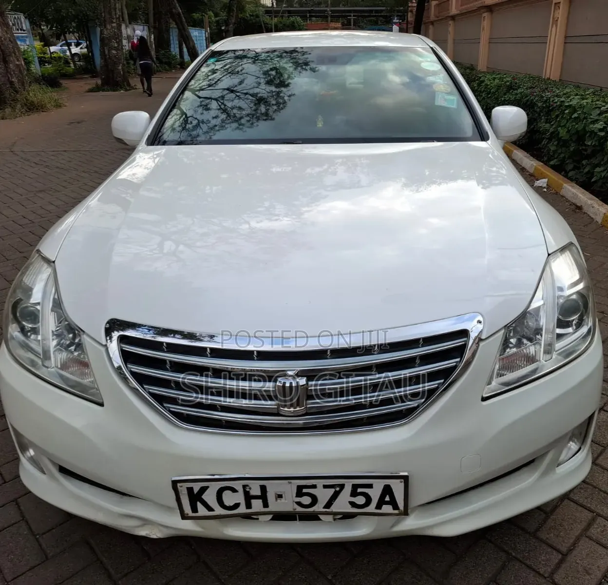 Toyota Crown 2009 White