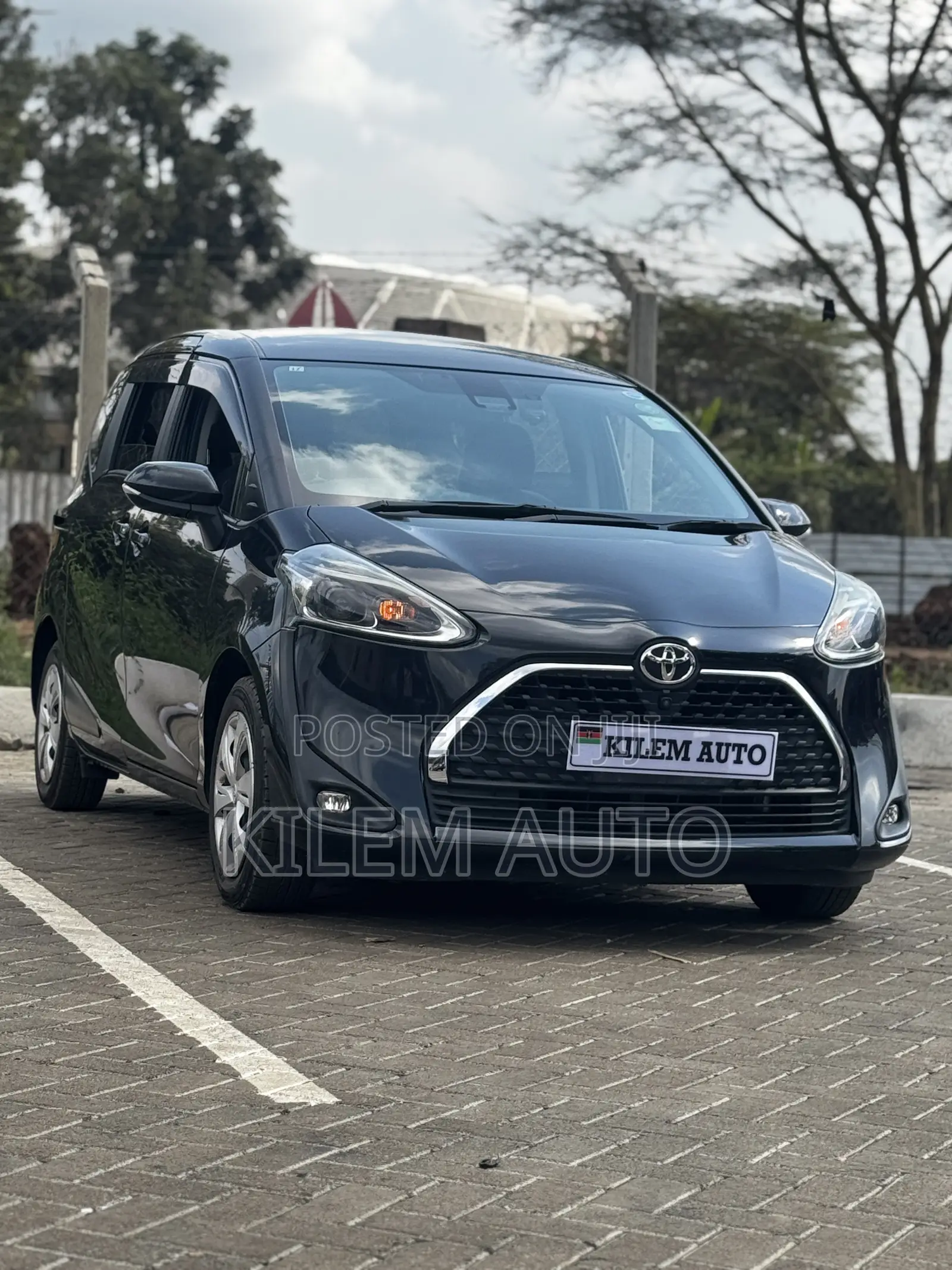 Toyota Sienta 1.5 AWD 2019 Black