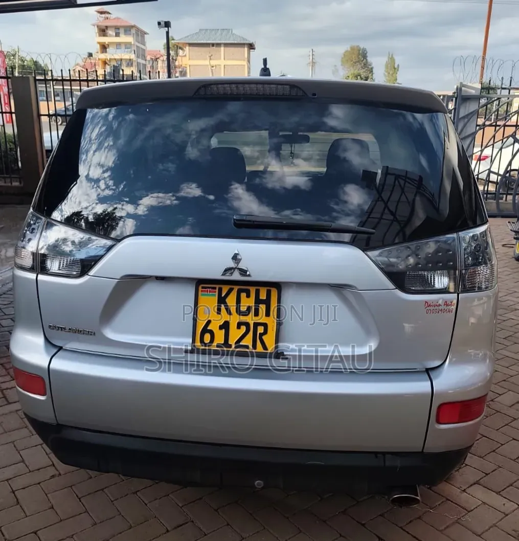 Mitsubishi Outlander 2009 Silver