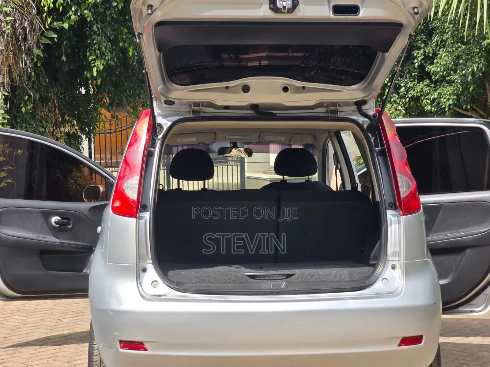 Nissan Note 2012 Silver
