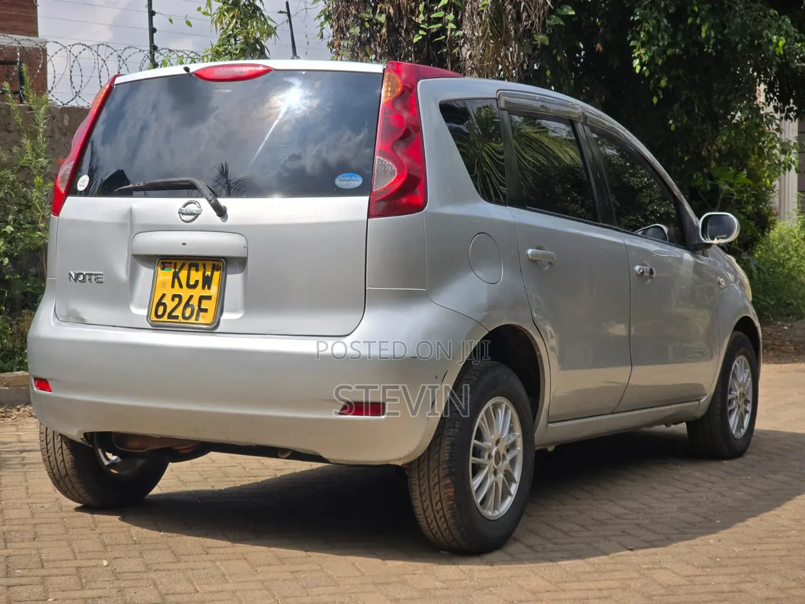 Nissan Note 2012 Silver