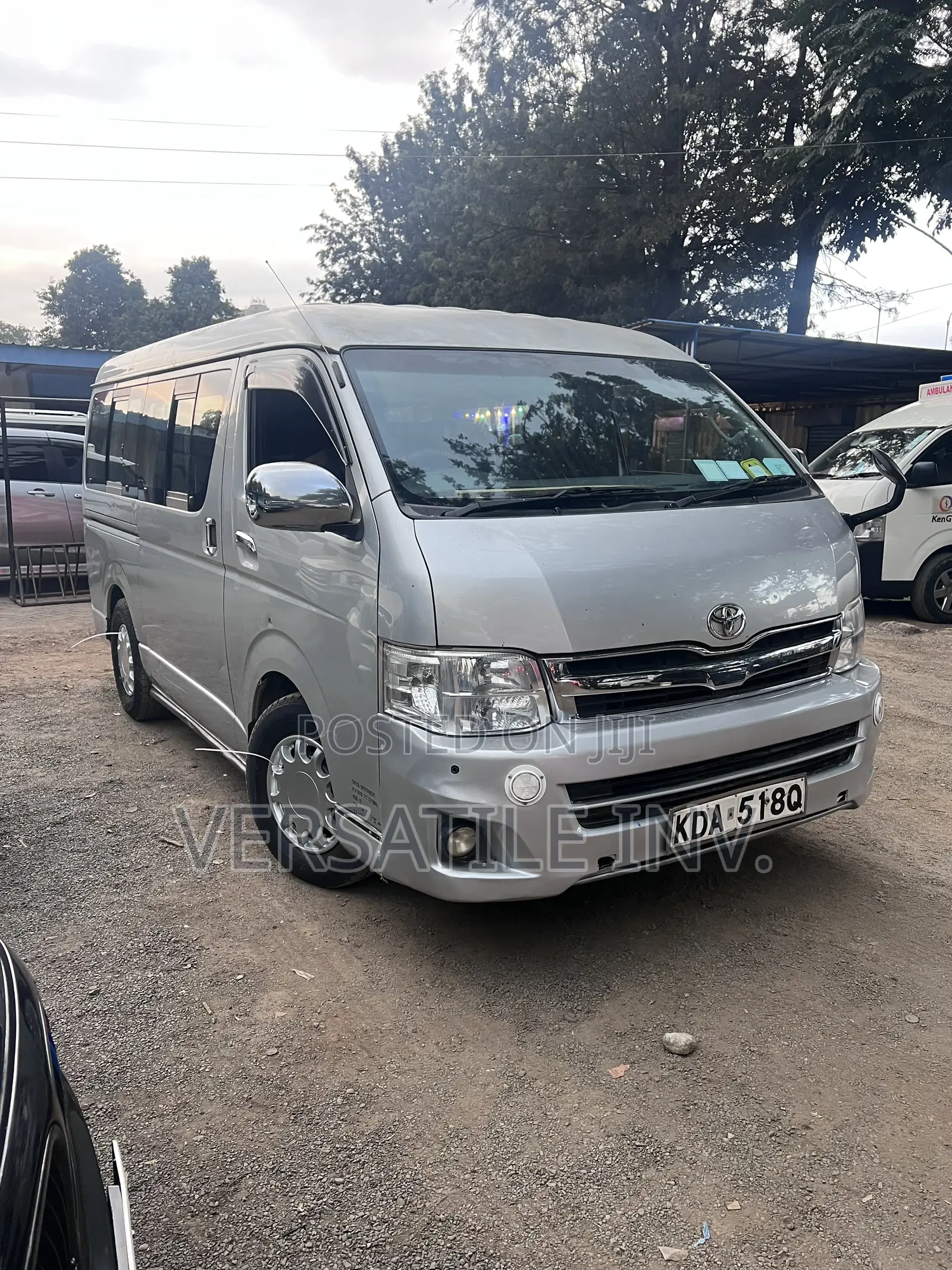 Toyota HiAce 2014 Silver