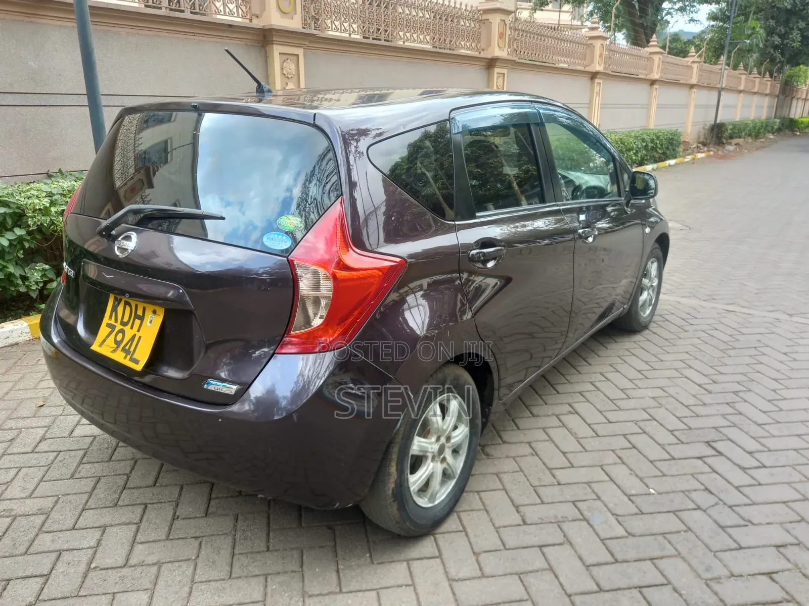 Nissan Note 2015 Burgundy