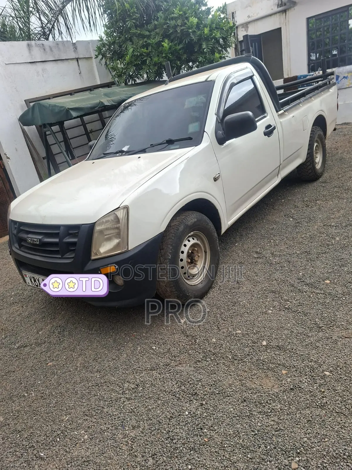 Isuzu D-MAX 2012 White