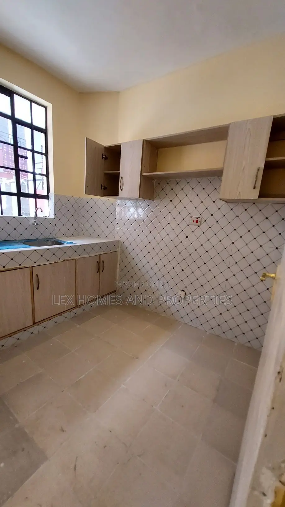 Mini Flat in Maasai Lodge for rent