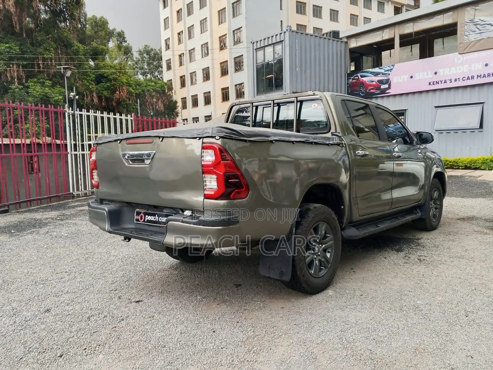 Toyota Hilux 2024 Gray