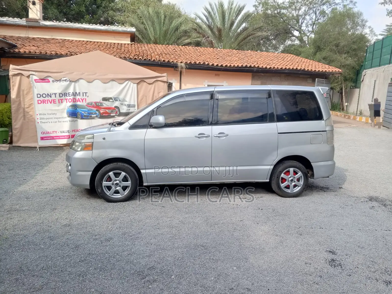 Toyota Voxy 2006 Silver