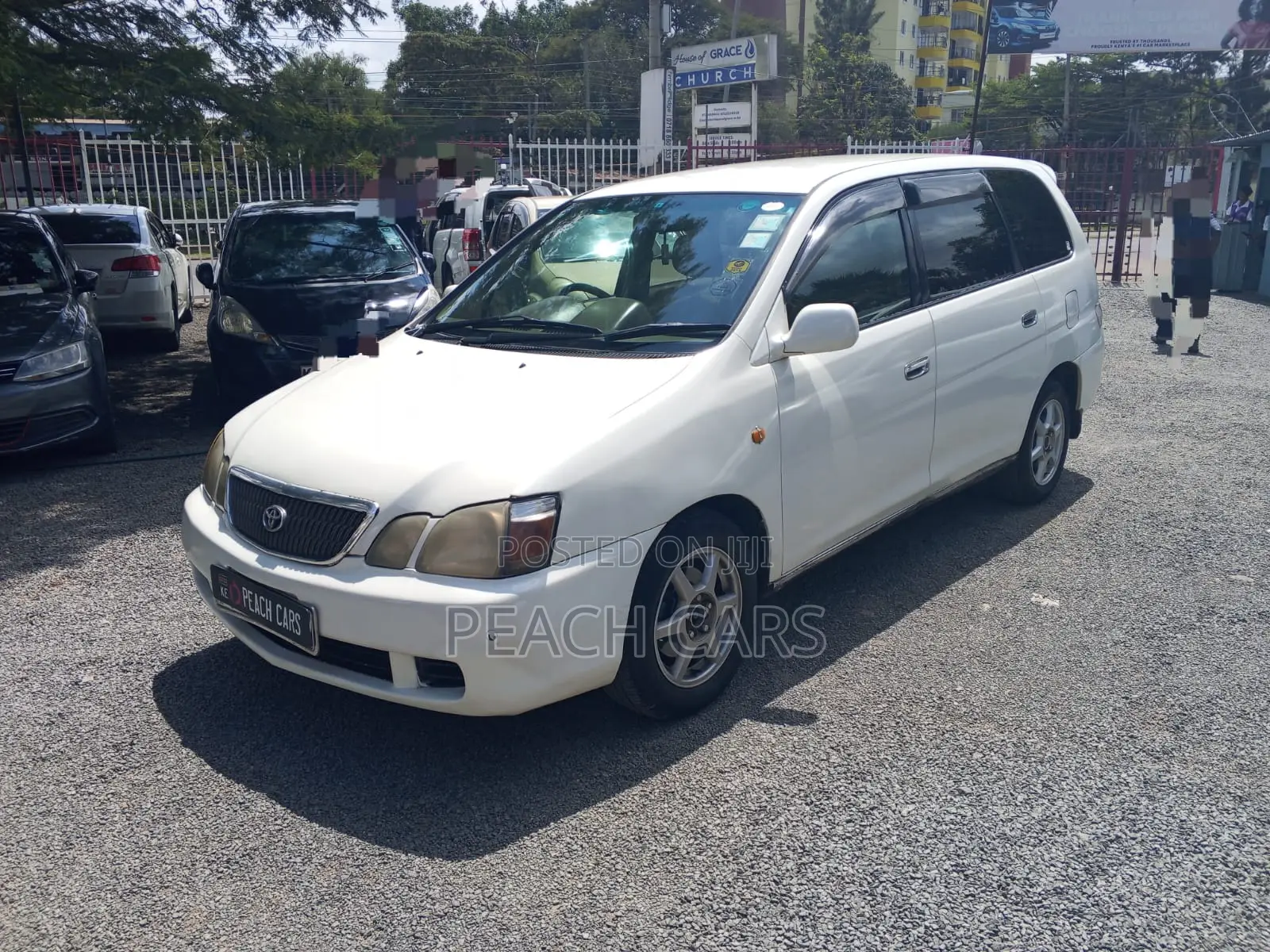 Toyota Gaia 2003 White