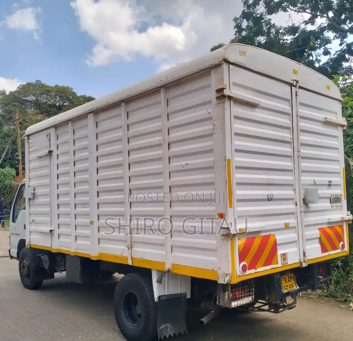 Isuzu NQR Local