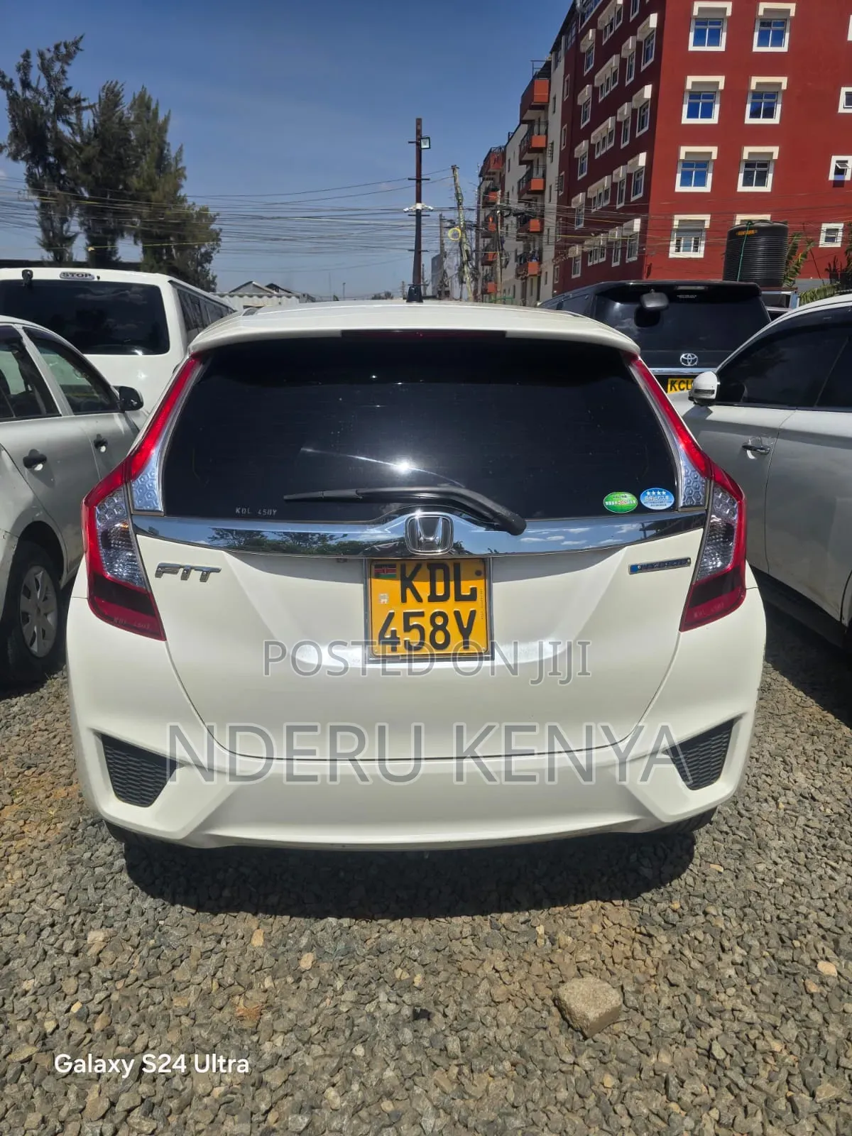 Honda Fit EX 4dr Hatchback (1.5L 4cyl CVT) 2015 White