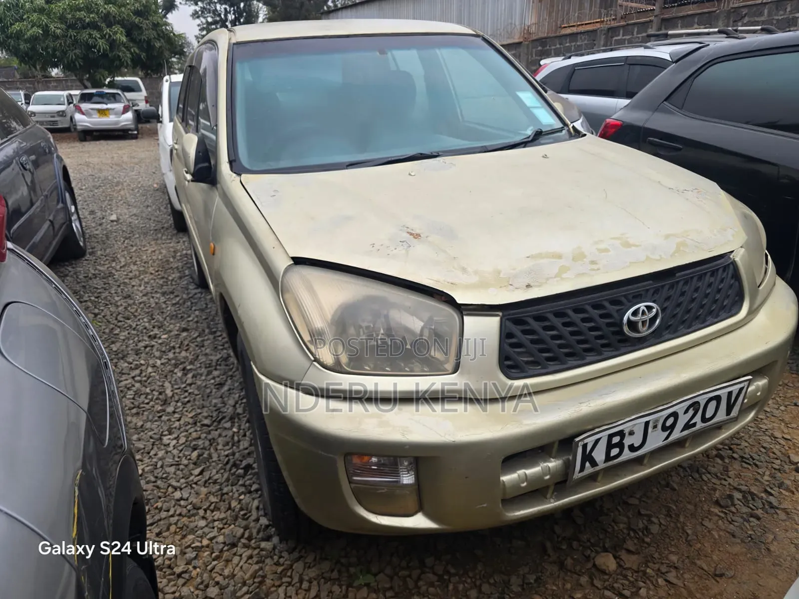 Toyota RAV4 Automatic 2002 Gold