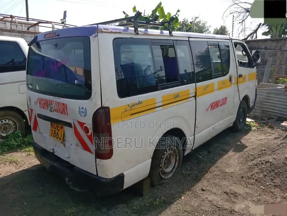 Toyota HiAce 2008 White