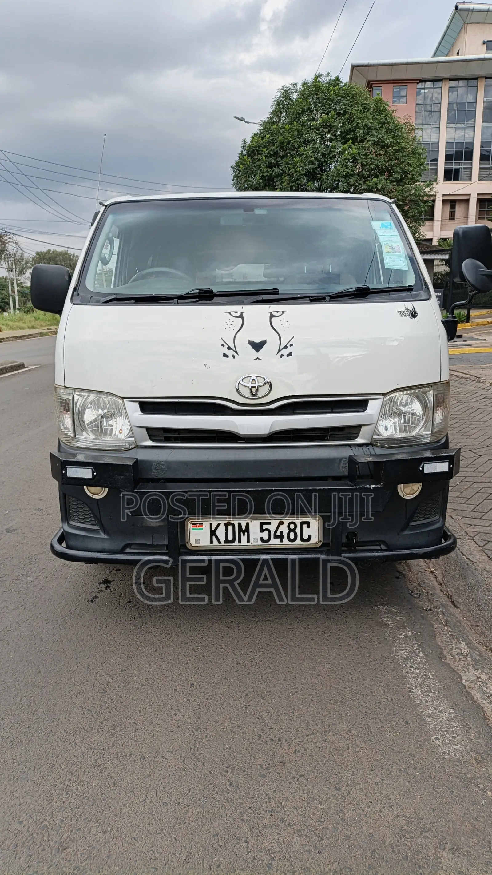 Toyota HiAce 2015 White