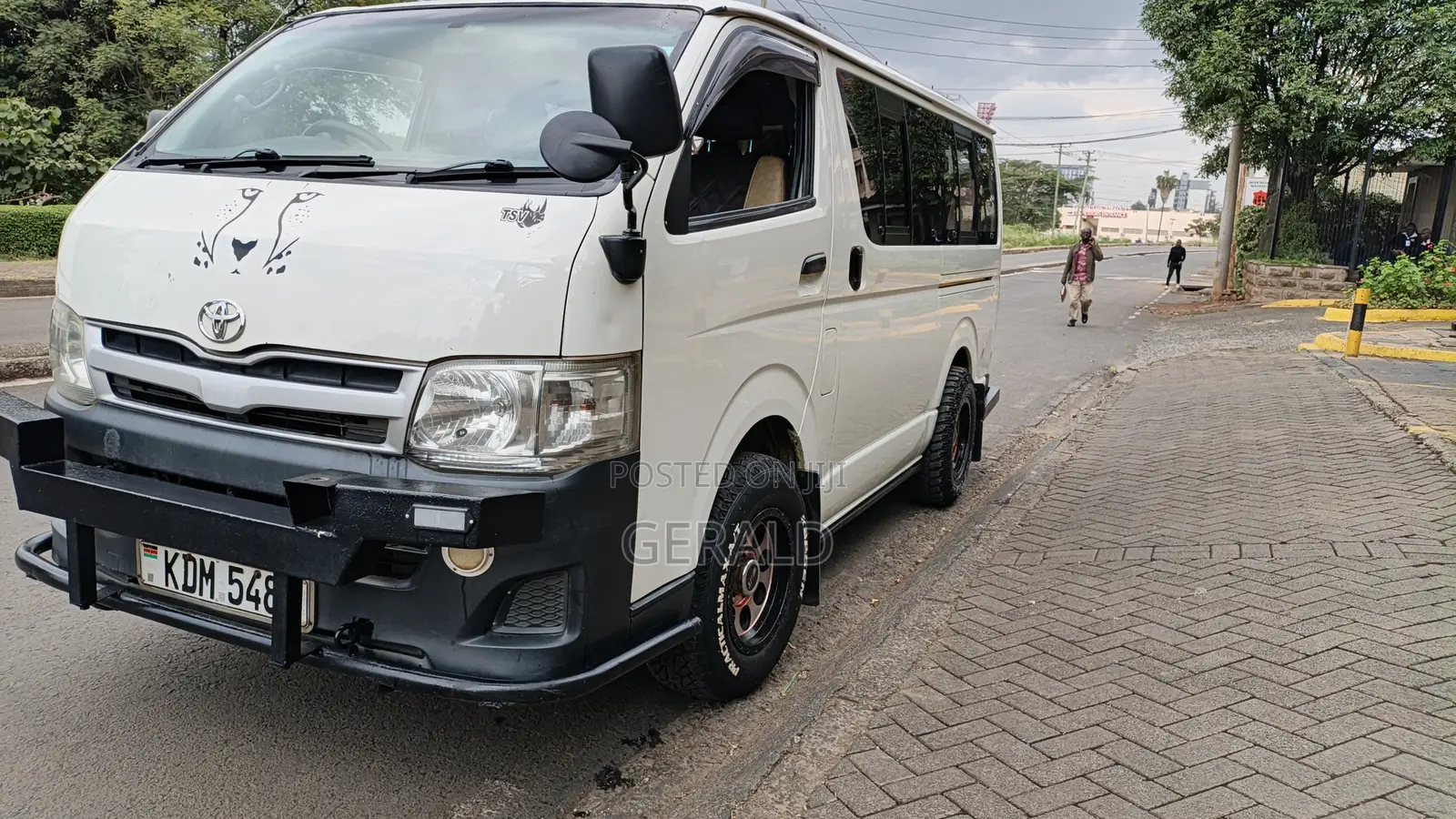 Toyota HiAce 2015 White