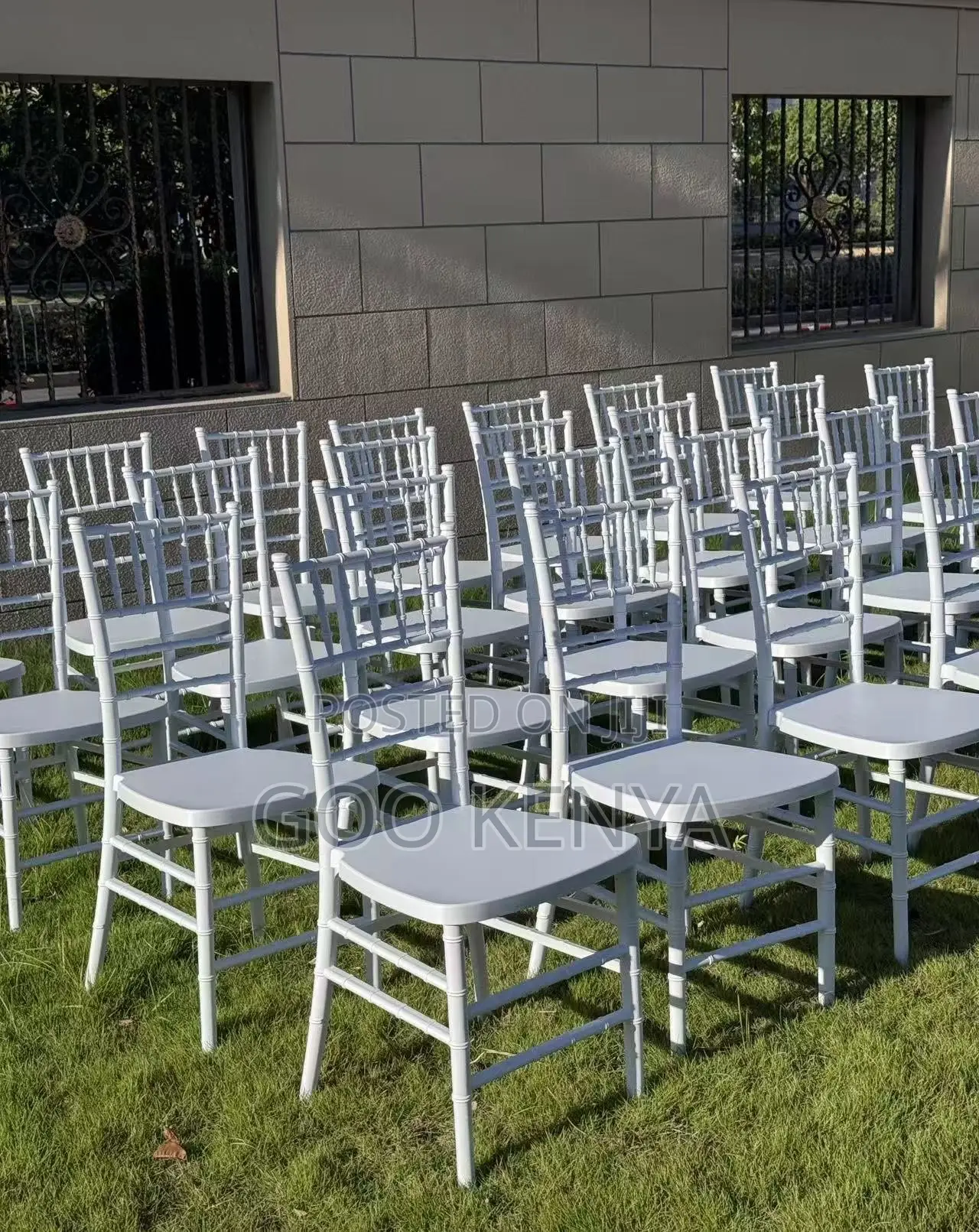Event Chair; Modern Lightweight White Resin Chiavari Chair