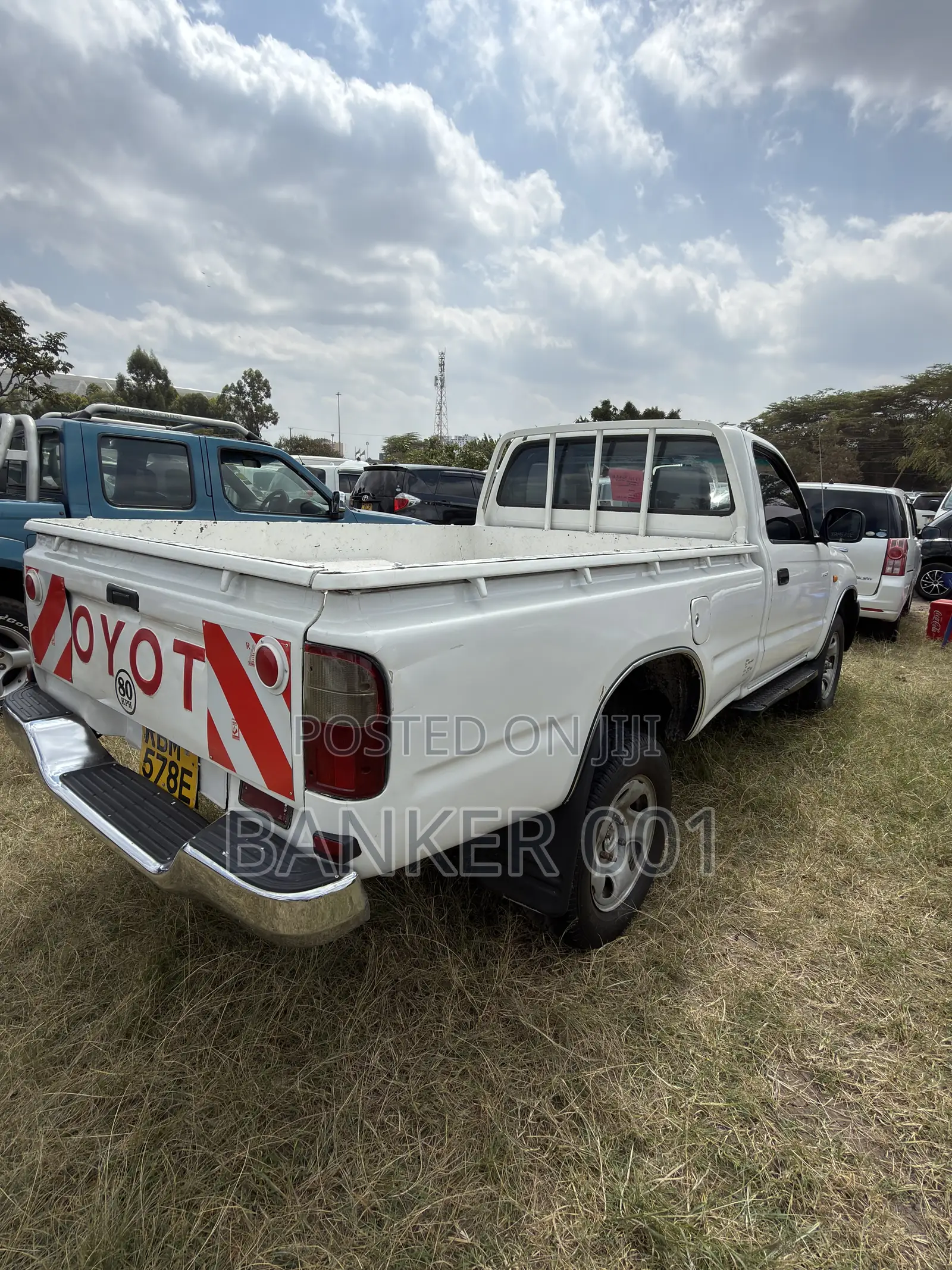Toyota Hilux 2004 White