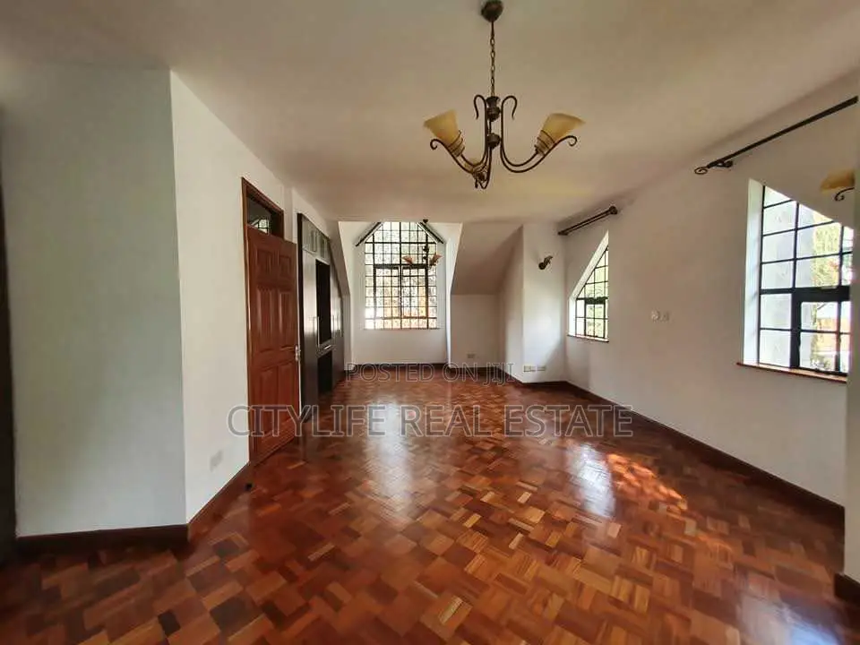 4bdrm Villa in Chalbi Drive, Muthangari for sale