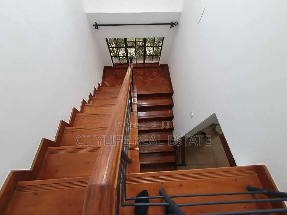 4bdrm Villa in Chalbi Drive, Muthangari for sale