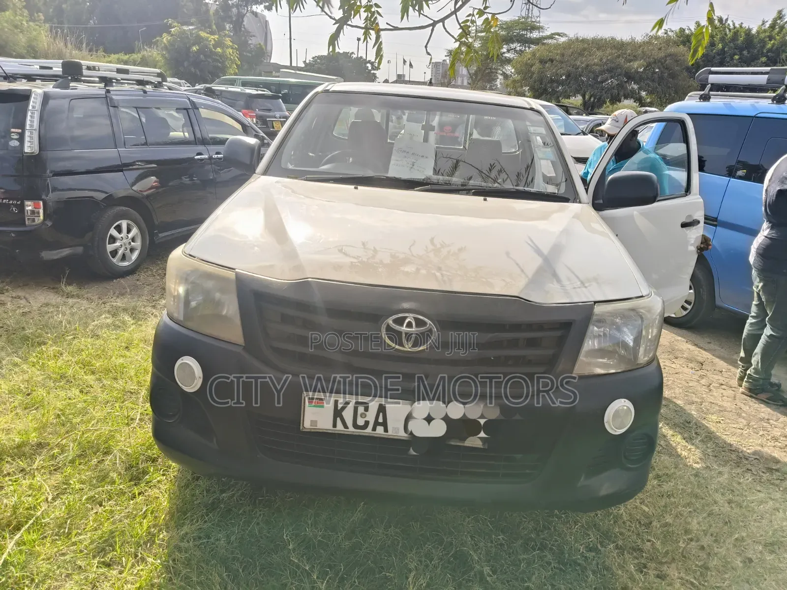 Toyota Hilux 2014 White