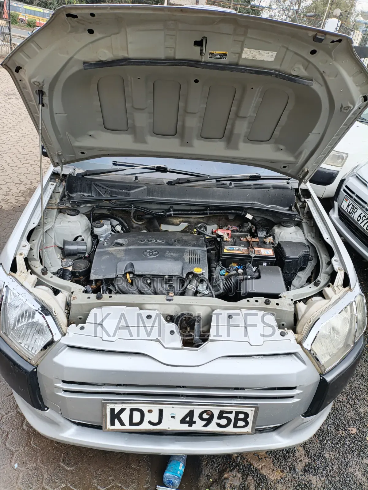 Toyota Succeed SV Premium 2016 Silver