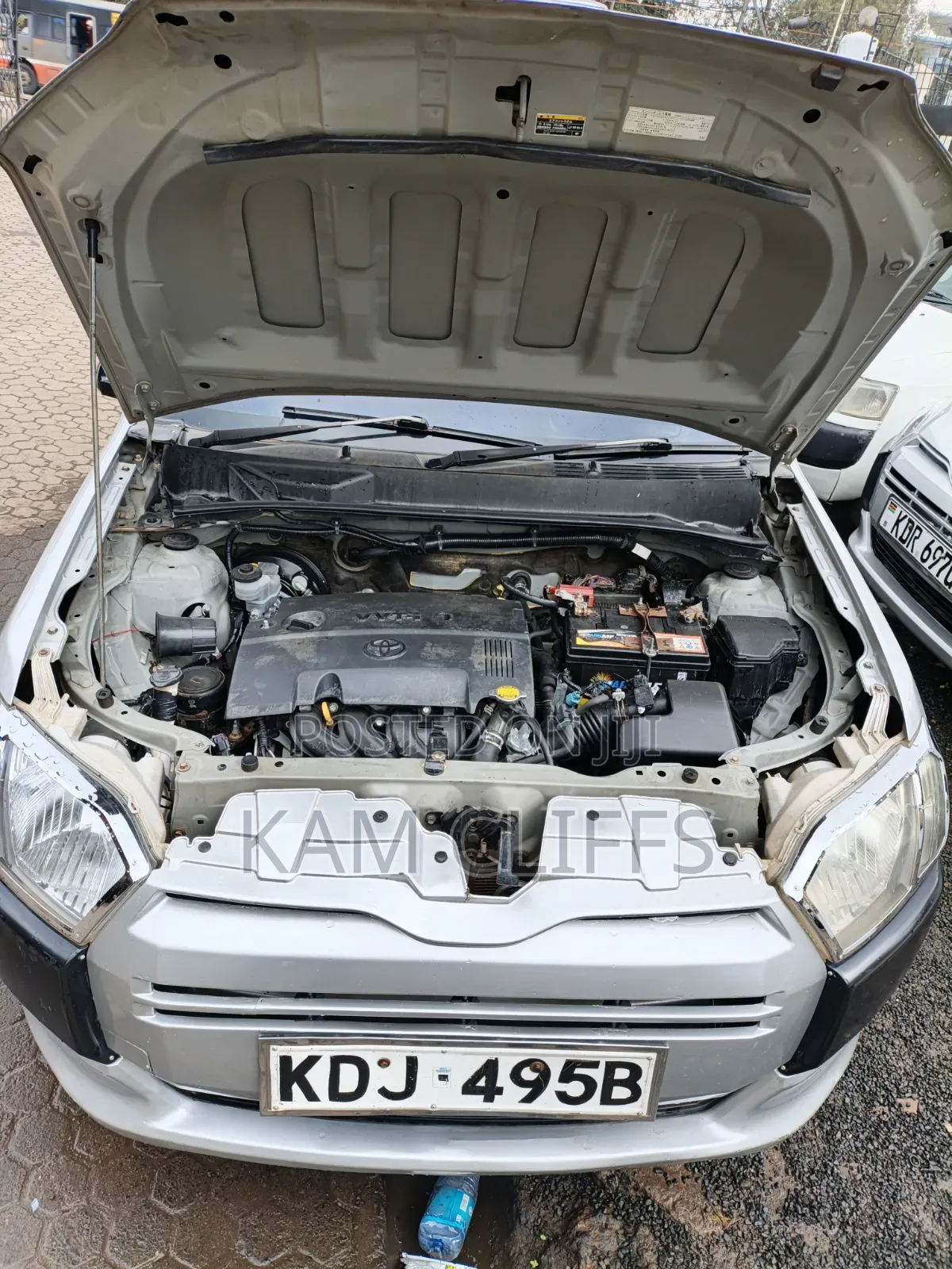 Toyota Succeed SV Premium 2016 Silver