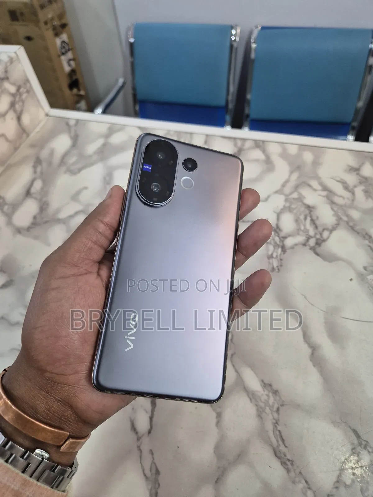 Vivo V60 256 GB Gray