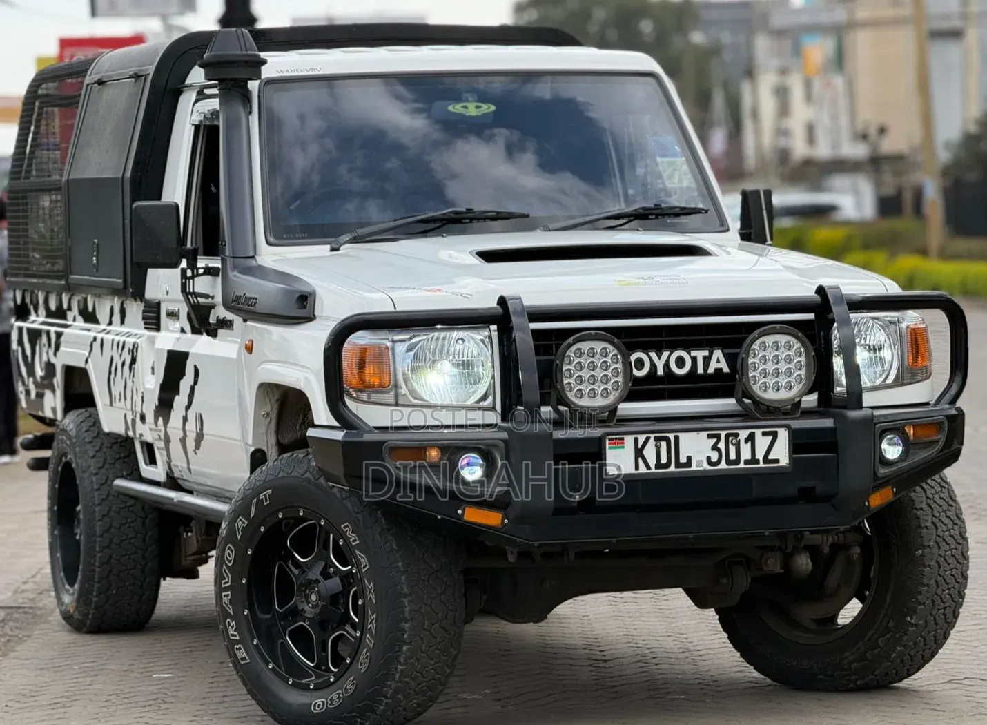 Toyota Land Cruiser 2023 White