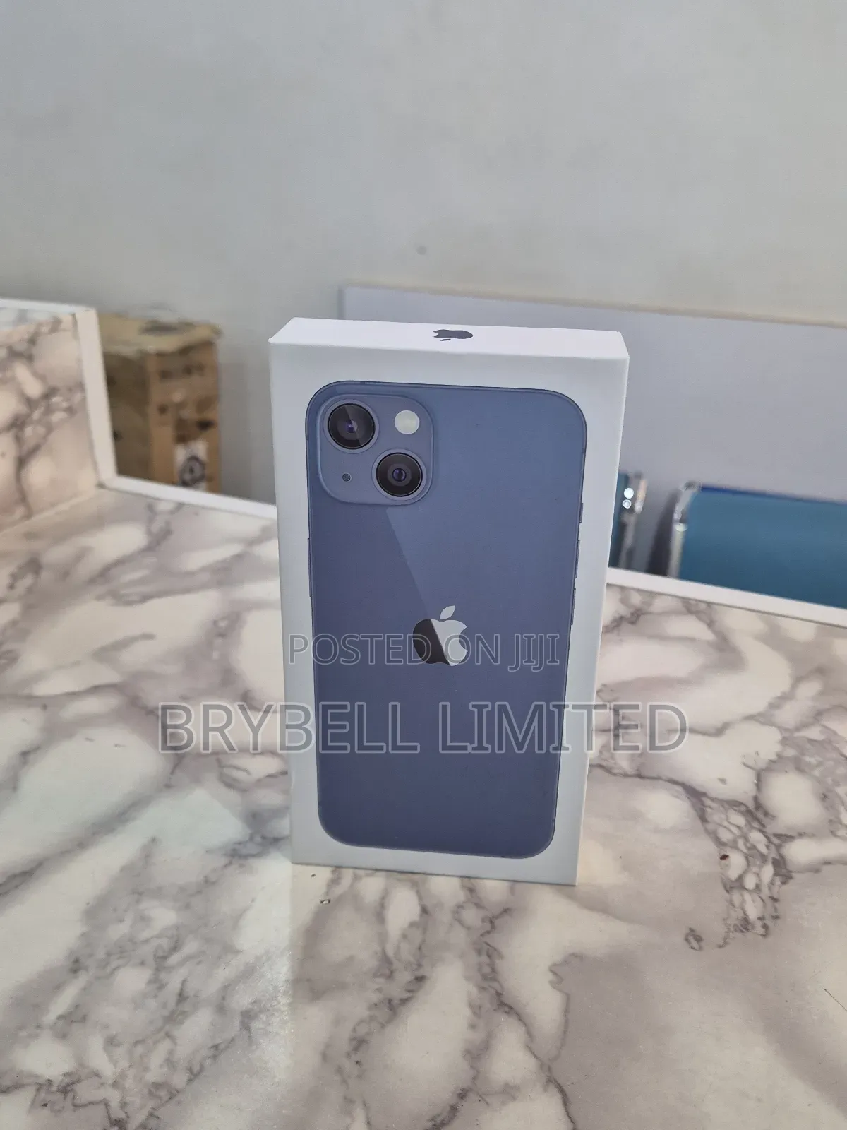 New Apple iPhone 13 128 GB Blue
