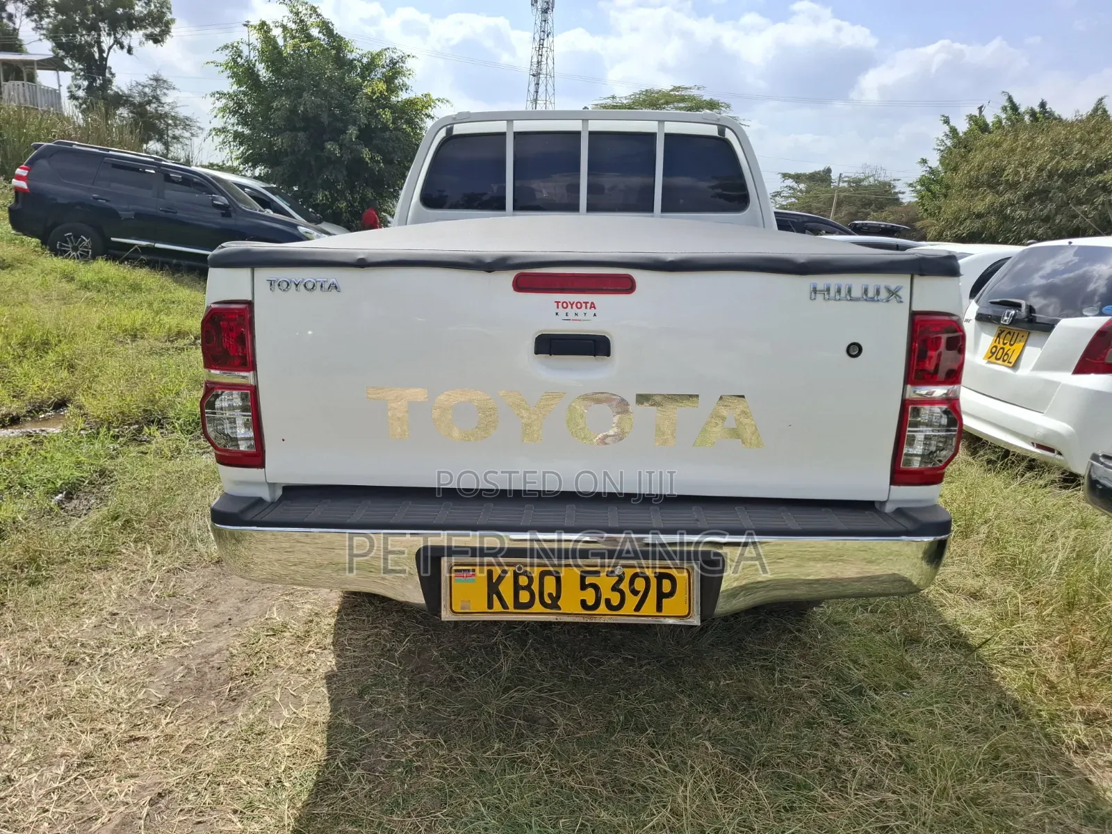 Toyota Hilux 2012 Off white