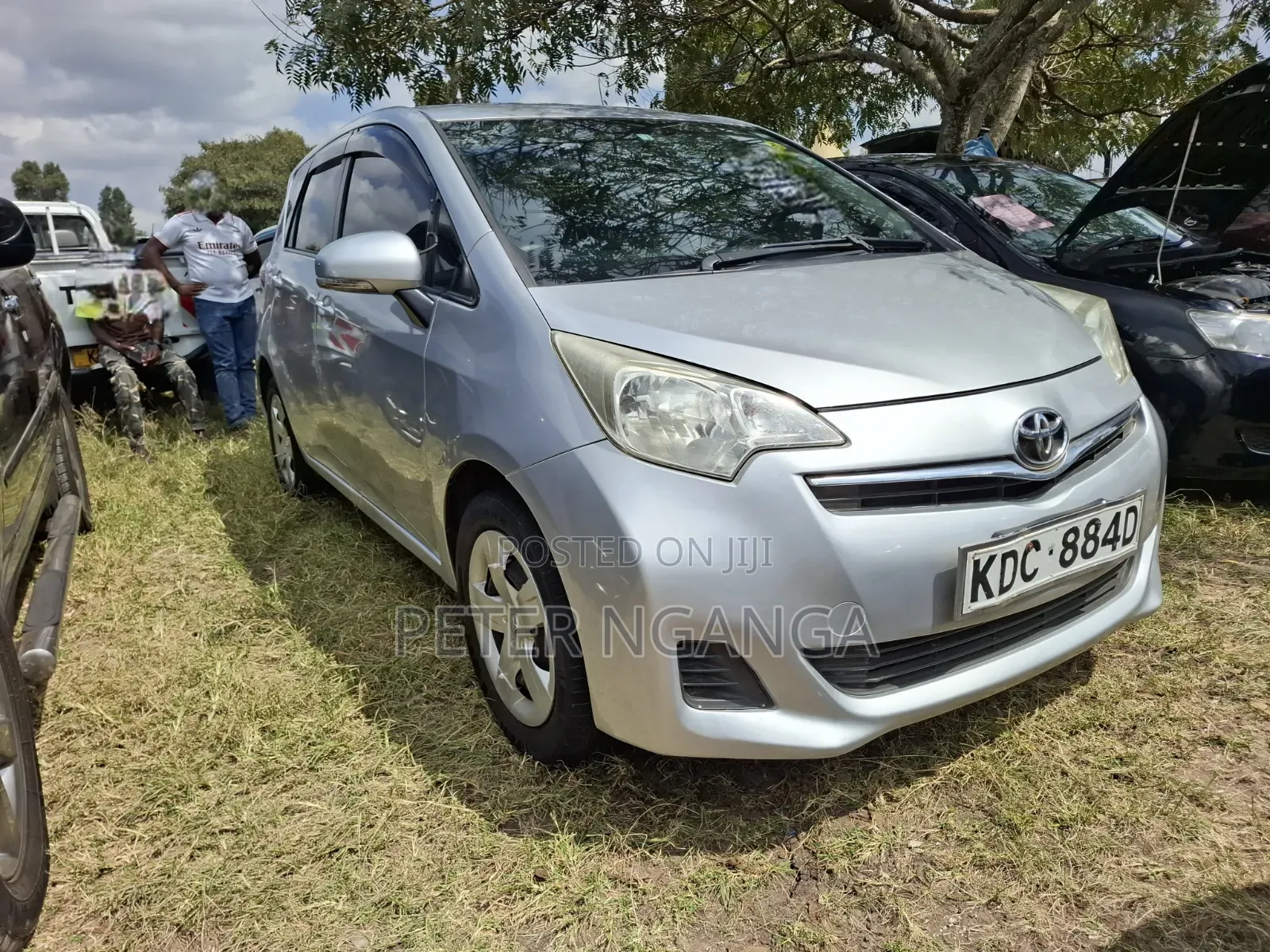 Toyota Ractis 2014 Silver