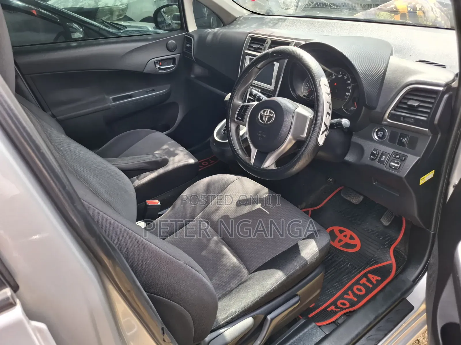 Toyota Ractis 2014 Silver