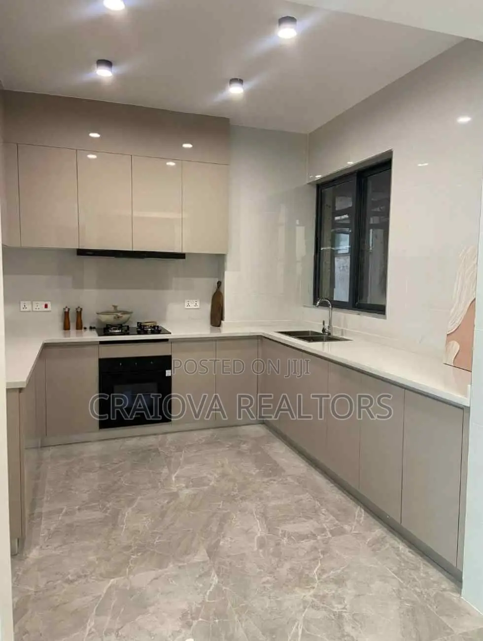 1bdrm Apartment in Valley Arcade for sale