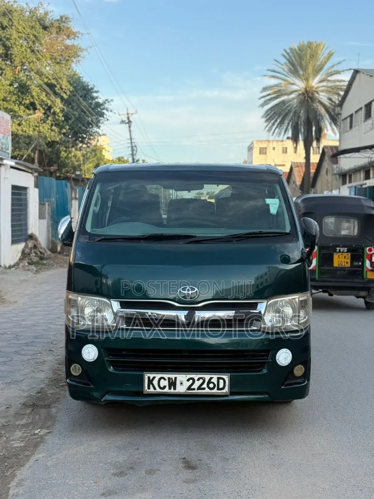 Toyota HiAce 2012 Green