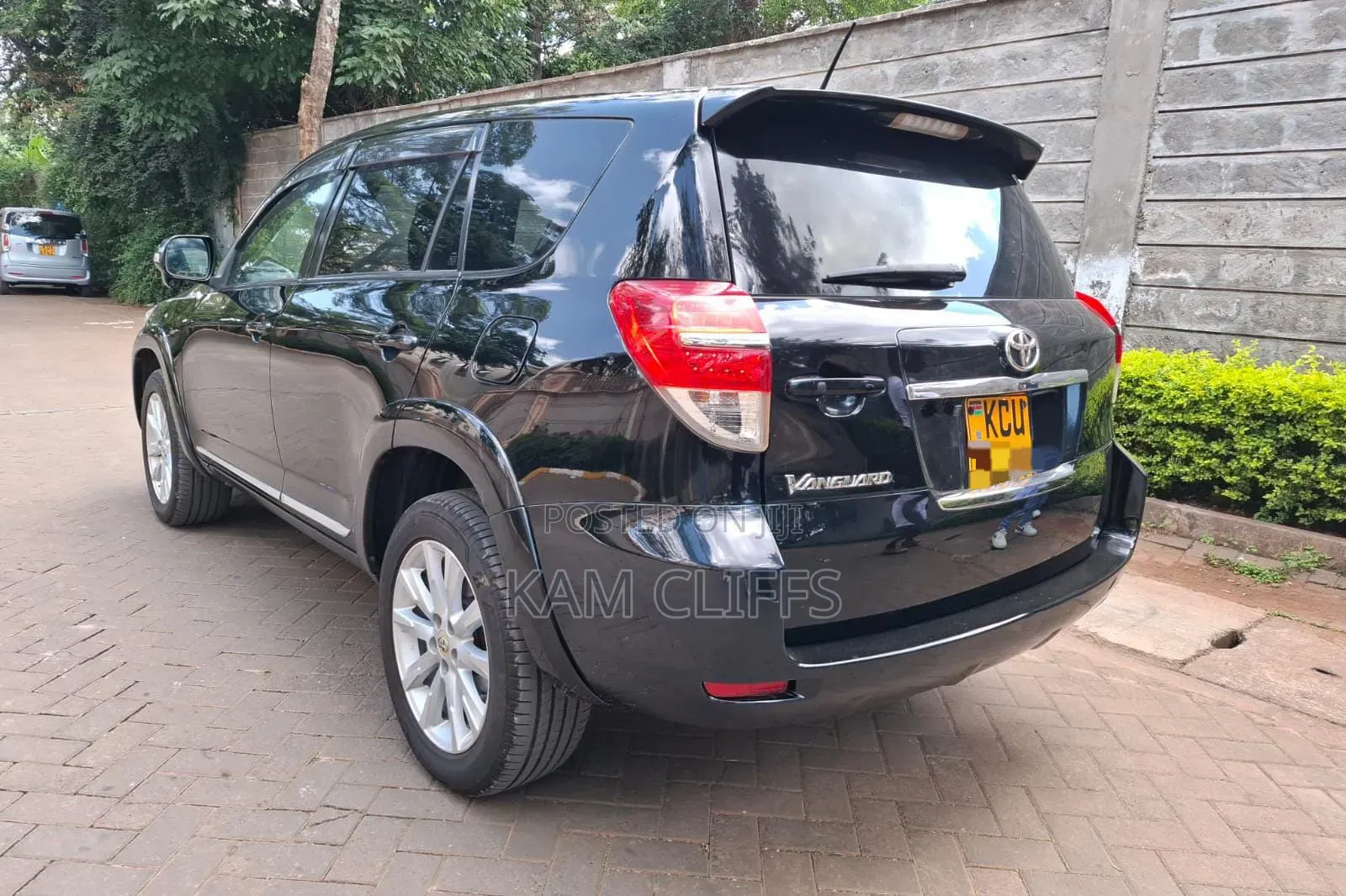 Toyota Vanguard 2012 Black