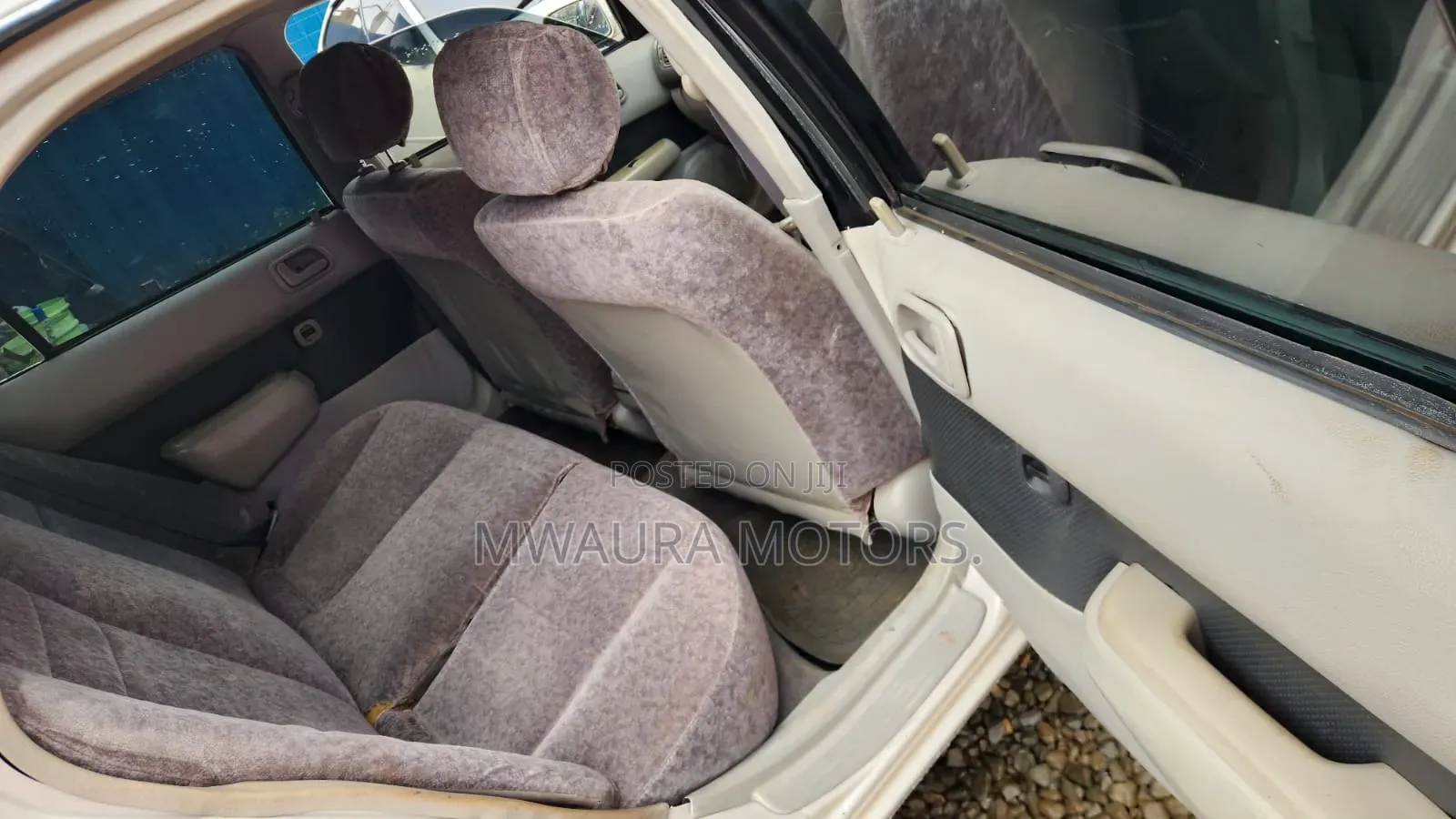 Toyota Corolla 1999 White