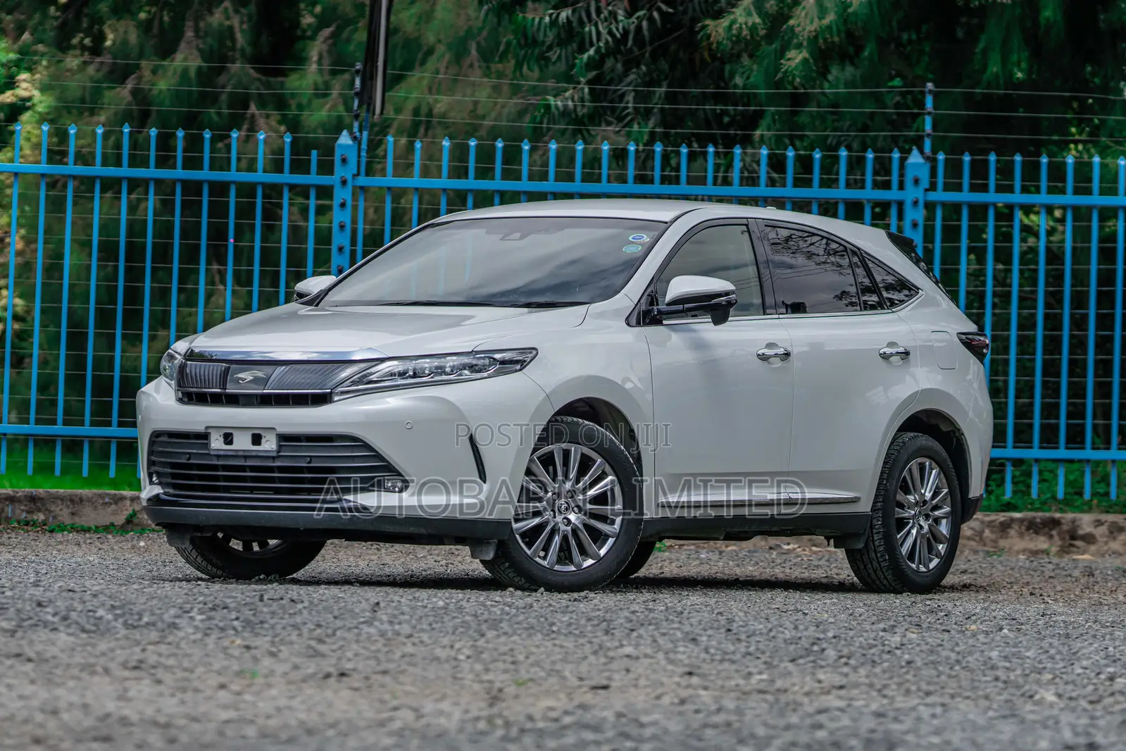 Toyota Harrier 2.0 2020 White