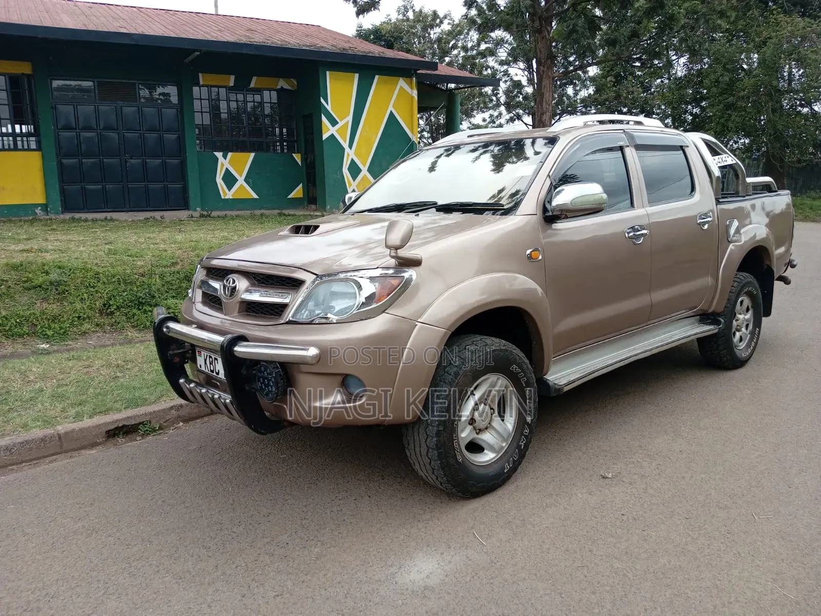 Toyota Hilux 2004 Gold