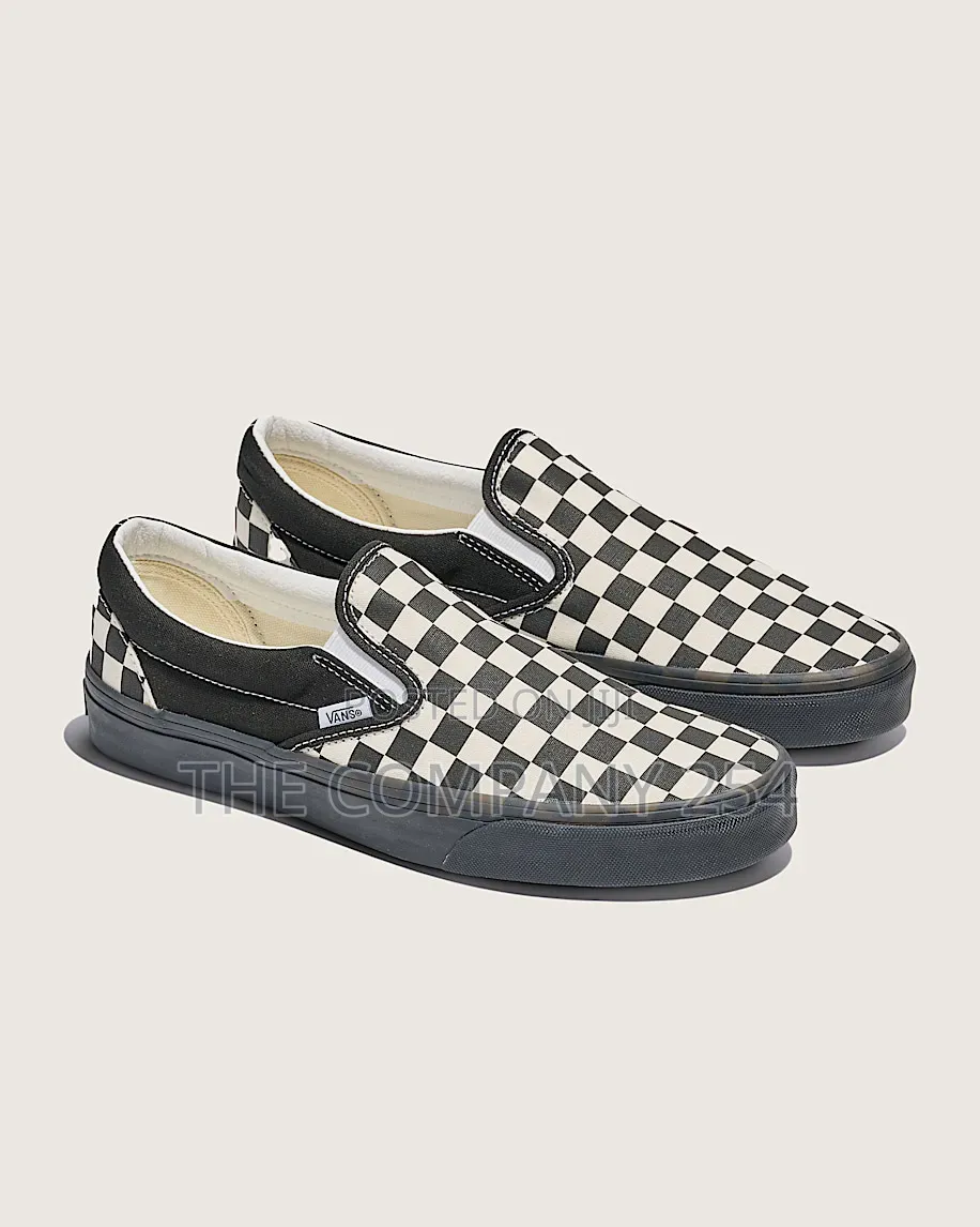 Quality Casual Slip on Checked Vans Shoes Available in Stock